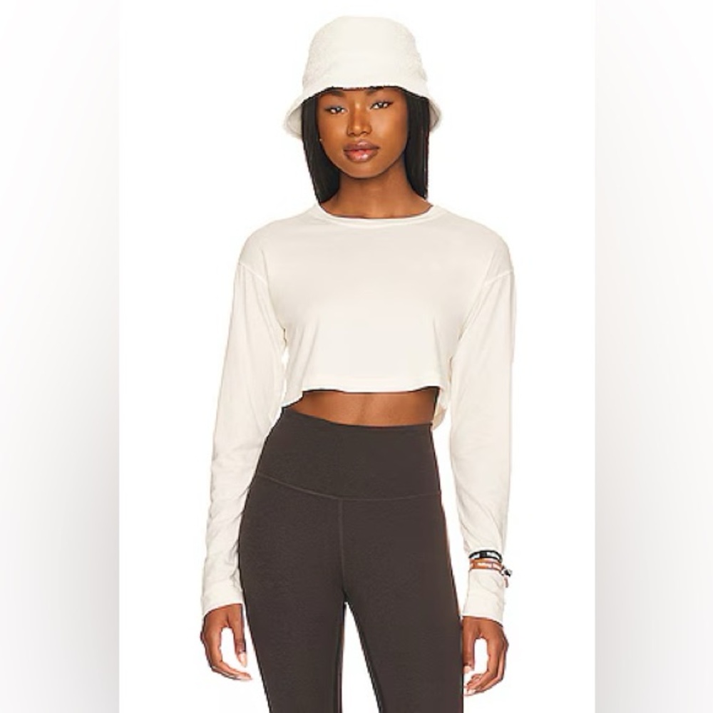 Stella Long Sleeve Cropped Tee in Parchment
WELLBEING + BEINGWELL